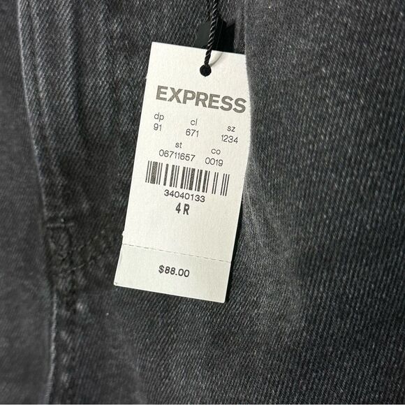 NWT Express Off Black Mid Rise Tapered Relaxed Denim Jeans Size 4R - Picture 3 of 8